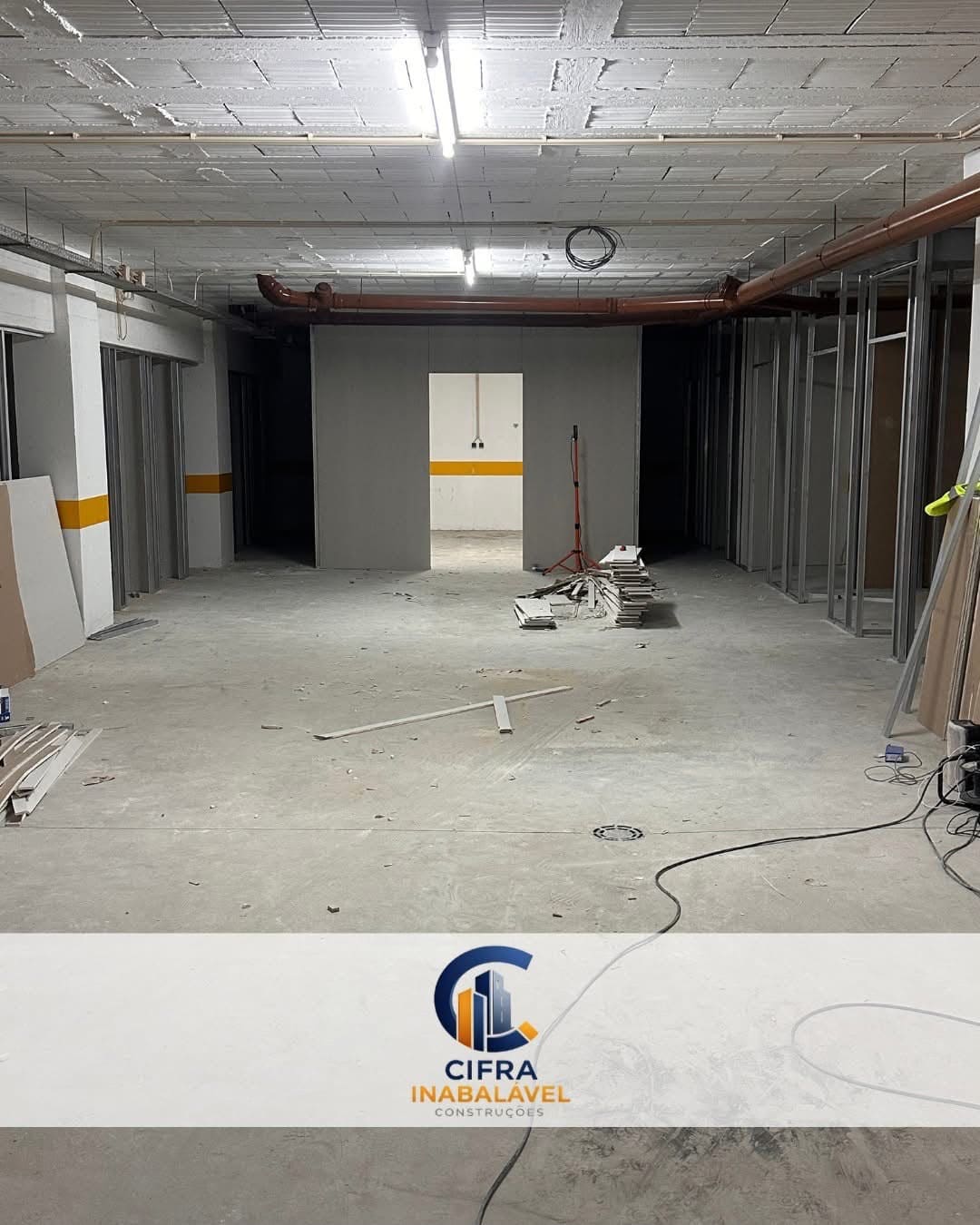 Obra comercial com estrutura em pladur