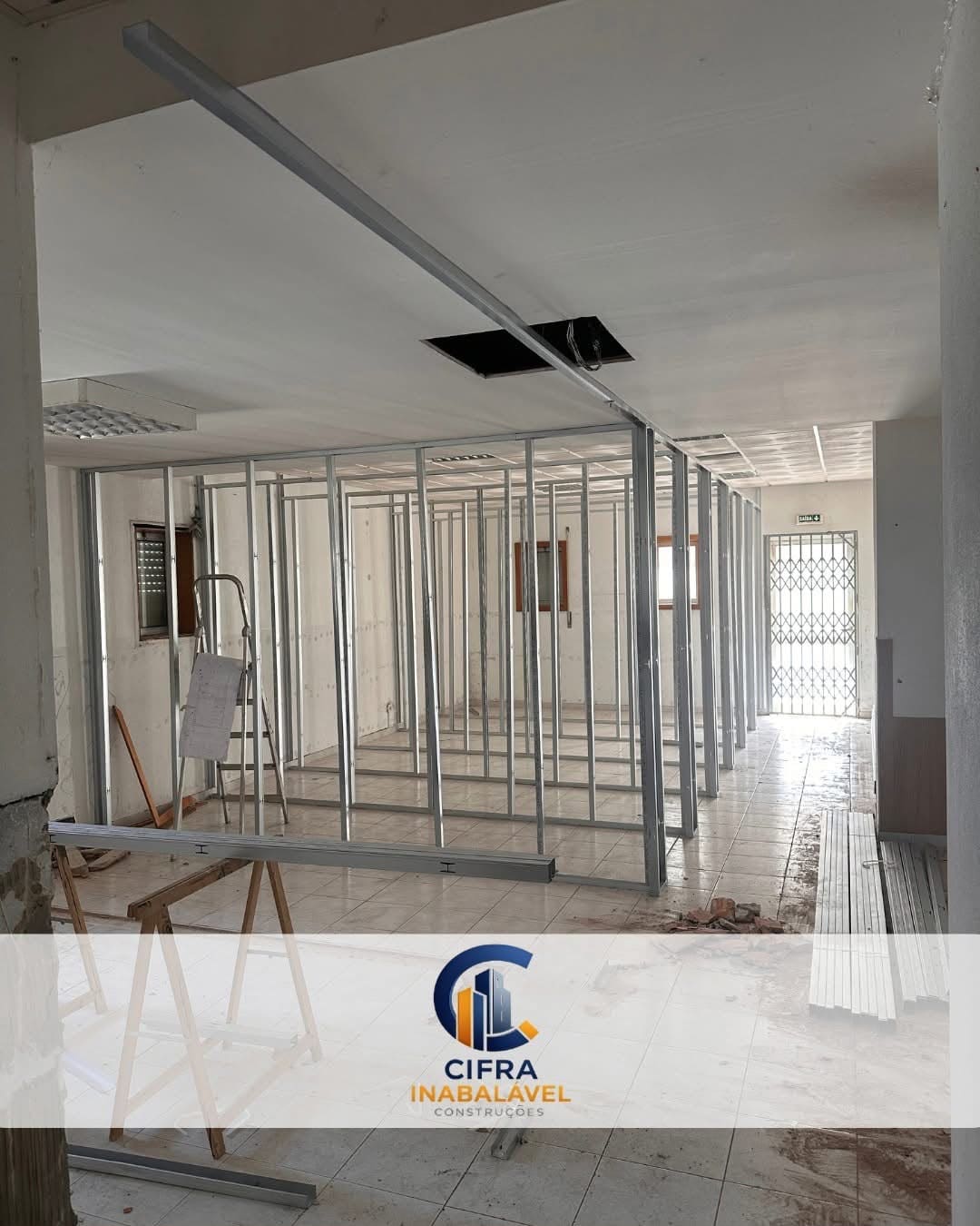 Montagem de estrutura metálica para pladur em obra