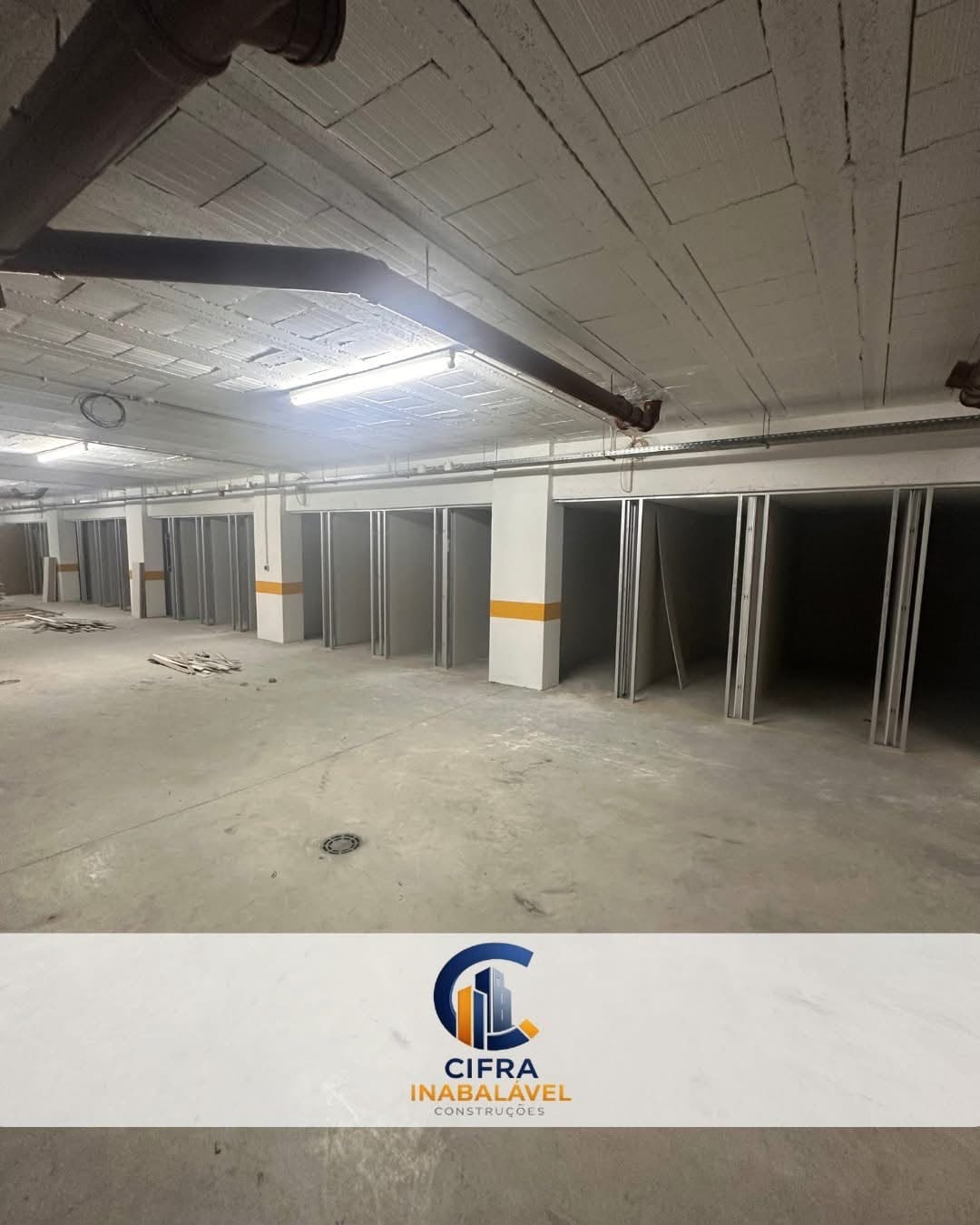 Compartimentação de espaço comercial em pladur