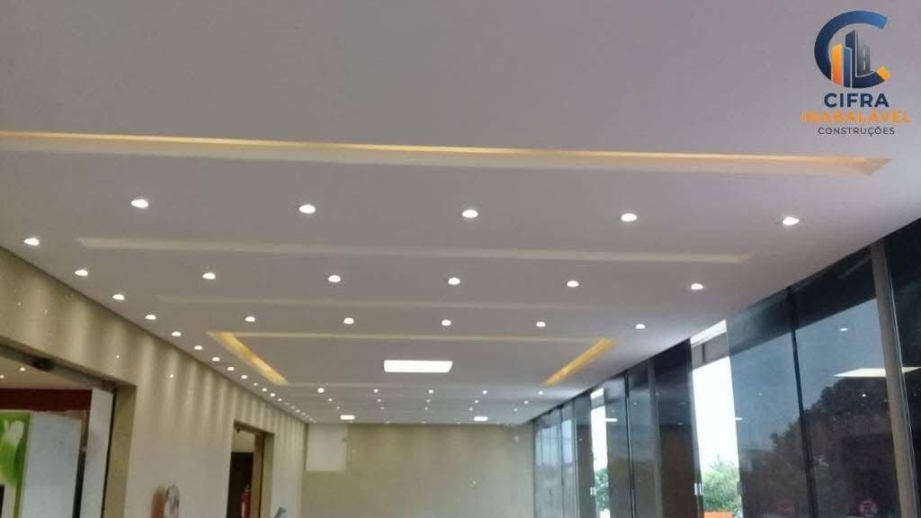 Teto decorativo em pladur com iluminação LED embutida