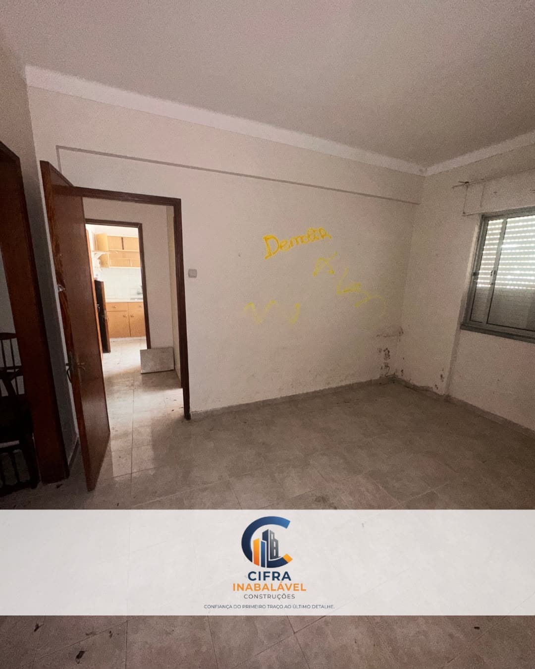 Divisões do apartamento em reabilitação